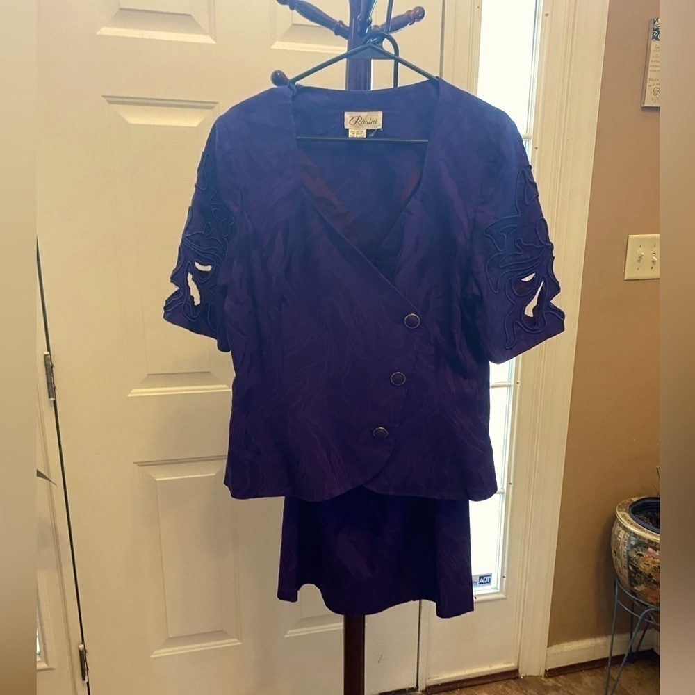 RIMINI 2 PIECE PURPLE SKIRT SUIT SIZE 16